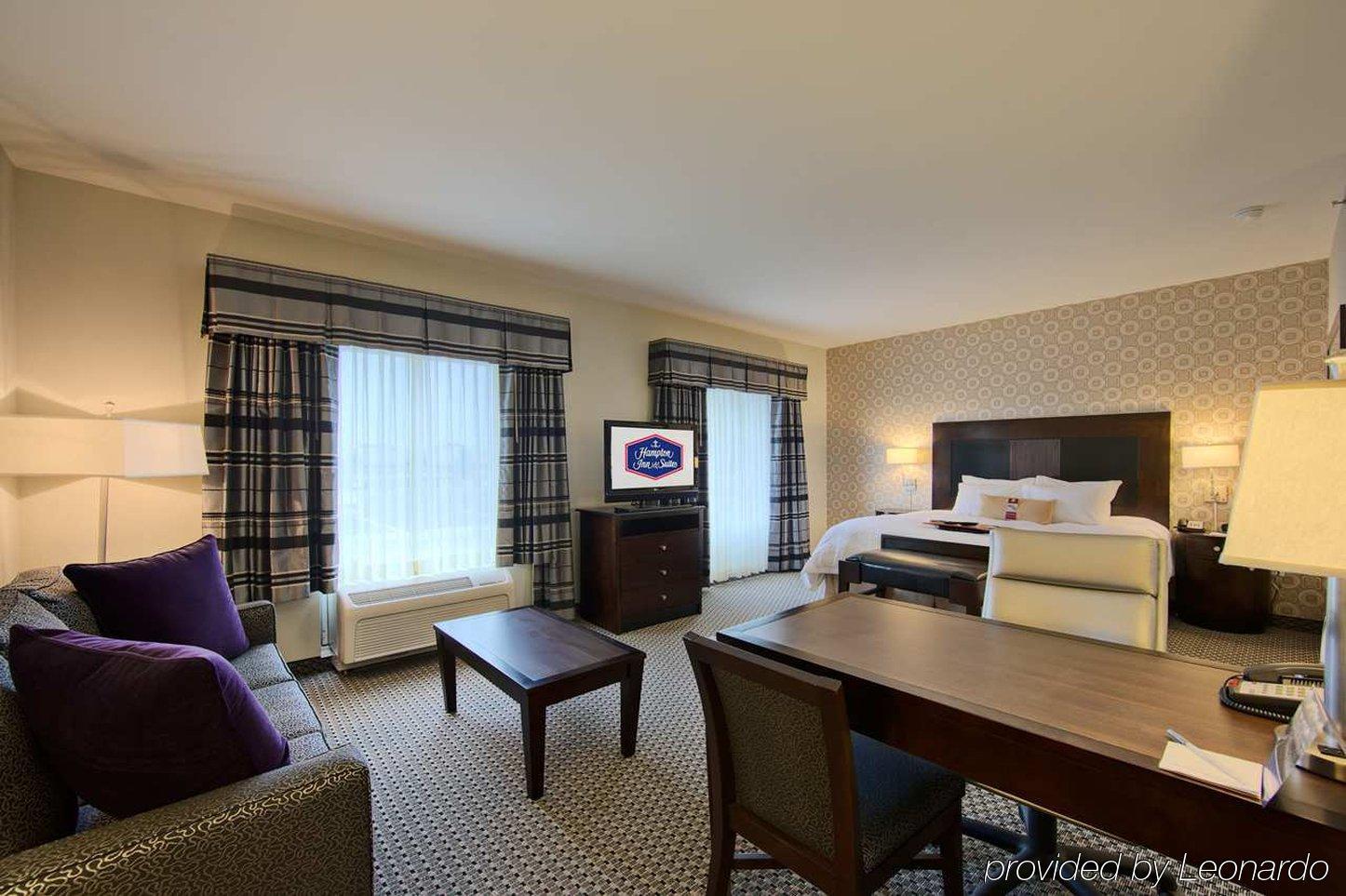 Hampton Inn & Suites Tupelo/Barnes Crossing Стая снимка