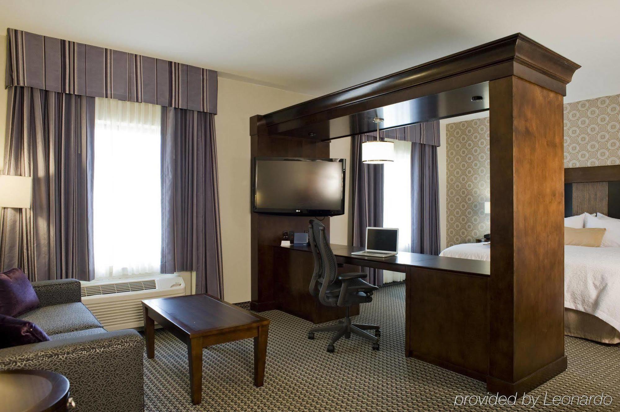 Hampton Inn & Suites Tupelo/Barnes Crossing Стая снимка