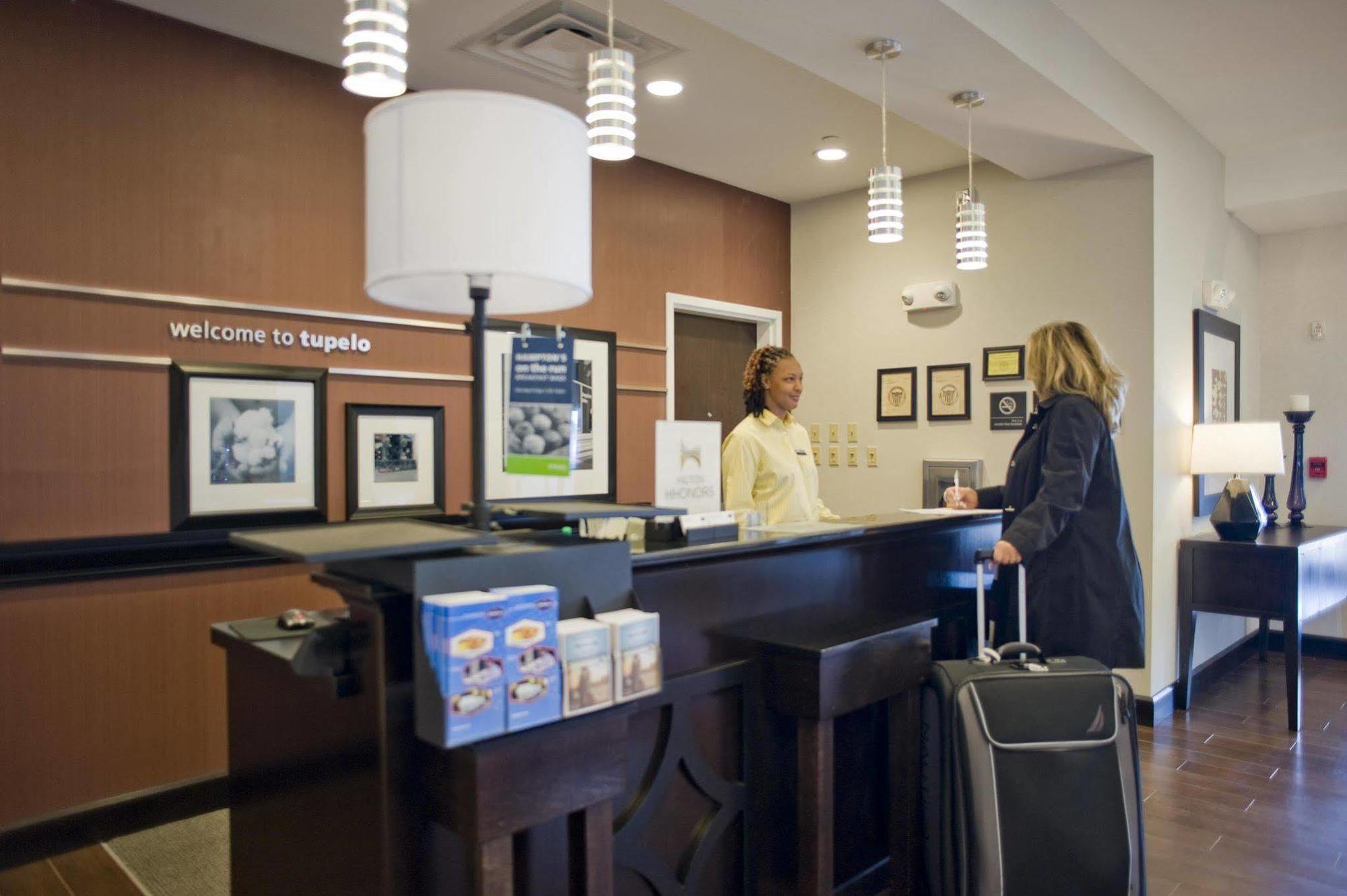 Hampton Inn & Suites Tupelo/Barnes Crossing Екстериор снимка
